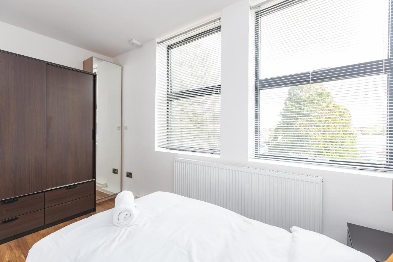 Manhattan Heights Apartment Maidstone Exterior photo